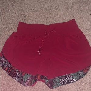 Reversible Lululemon shorts size 4